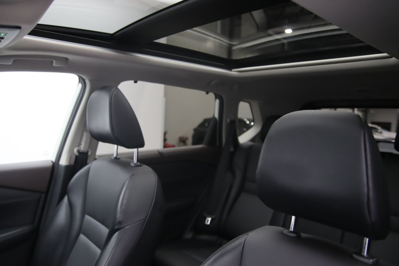 2021 Nissan Rogue - Image 8