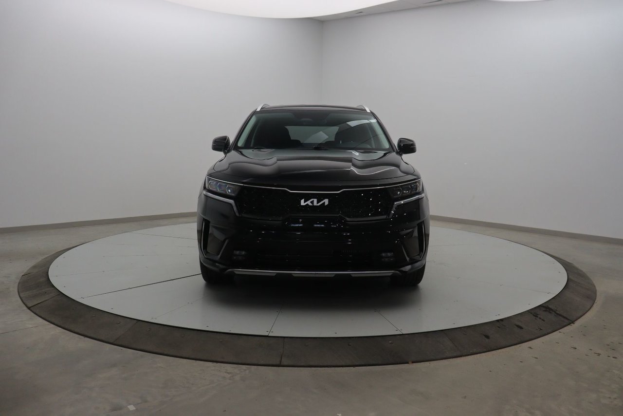 2023 Kia Sorento Plug-In Hybrid - Image 2