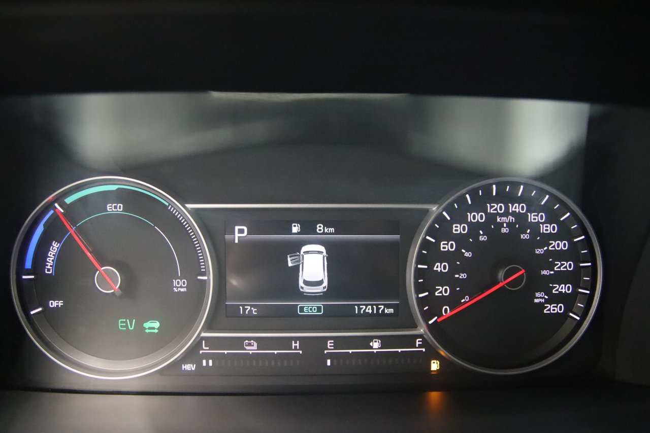 2023 Kia Sorento Plug-In Hybrid - Image 12