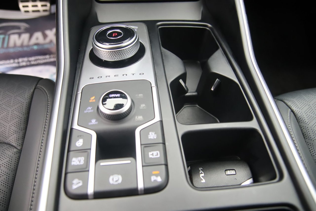 2023 Kia Sorento Plug-In Hybrid - Image 13