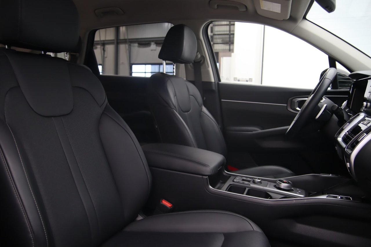 2023 Kia Sorento Plug-In Hybrid - Image 15