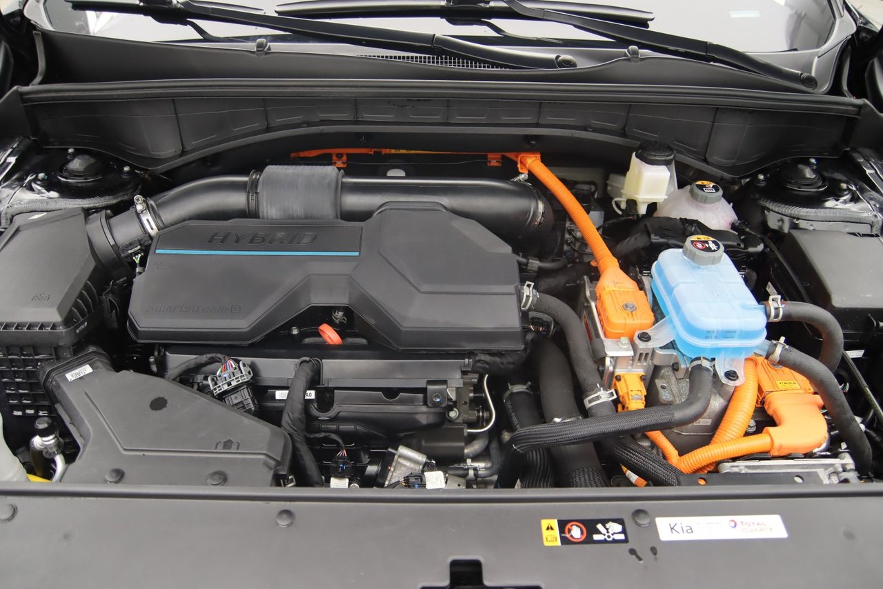 2023 Kia Sorento Plug-In Hybrid - Image 16