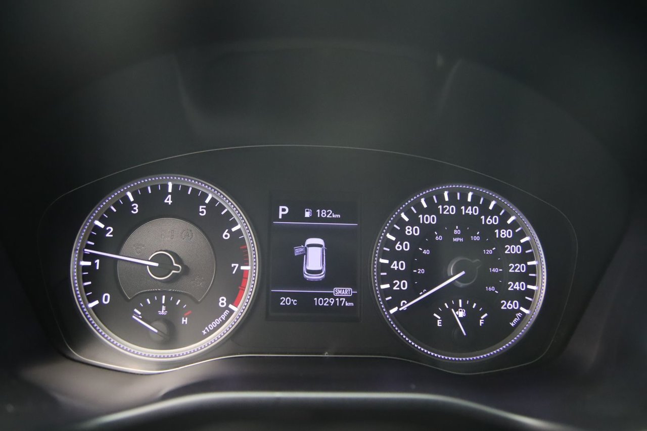 2019 Hyundai Santa Fe - Image 12