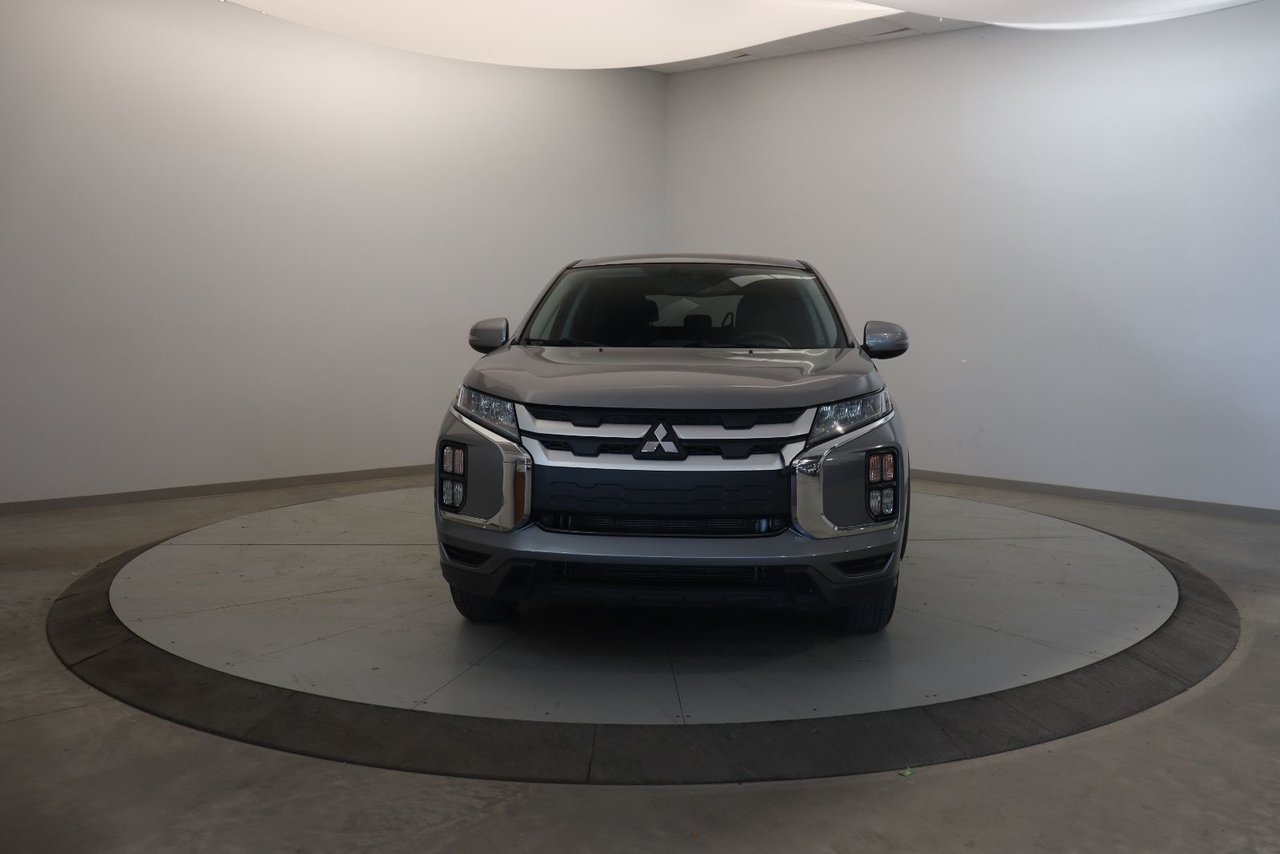 2022 Mitsubishi RVR - Image 2