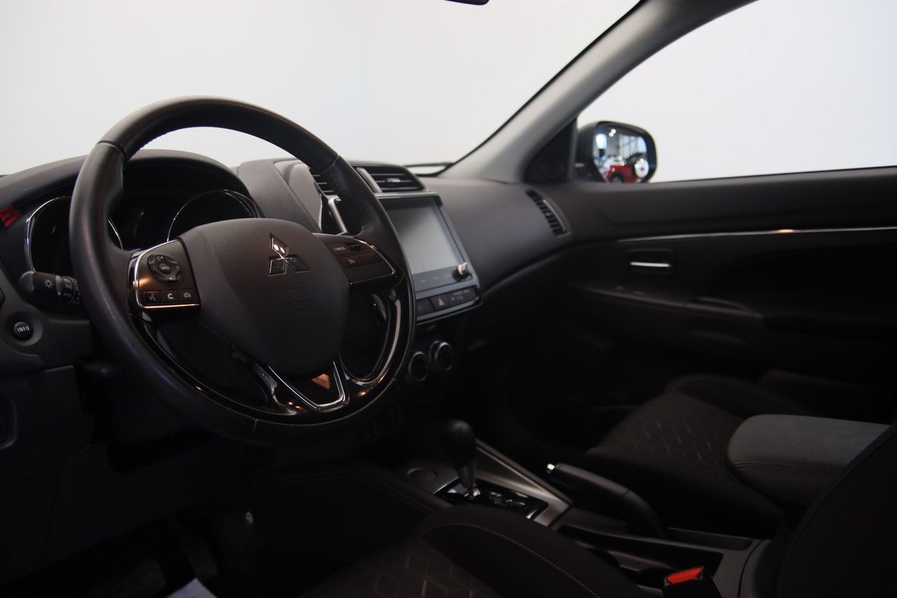 2022 Mitsubishi RVR - Image 6