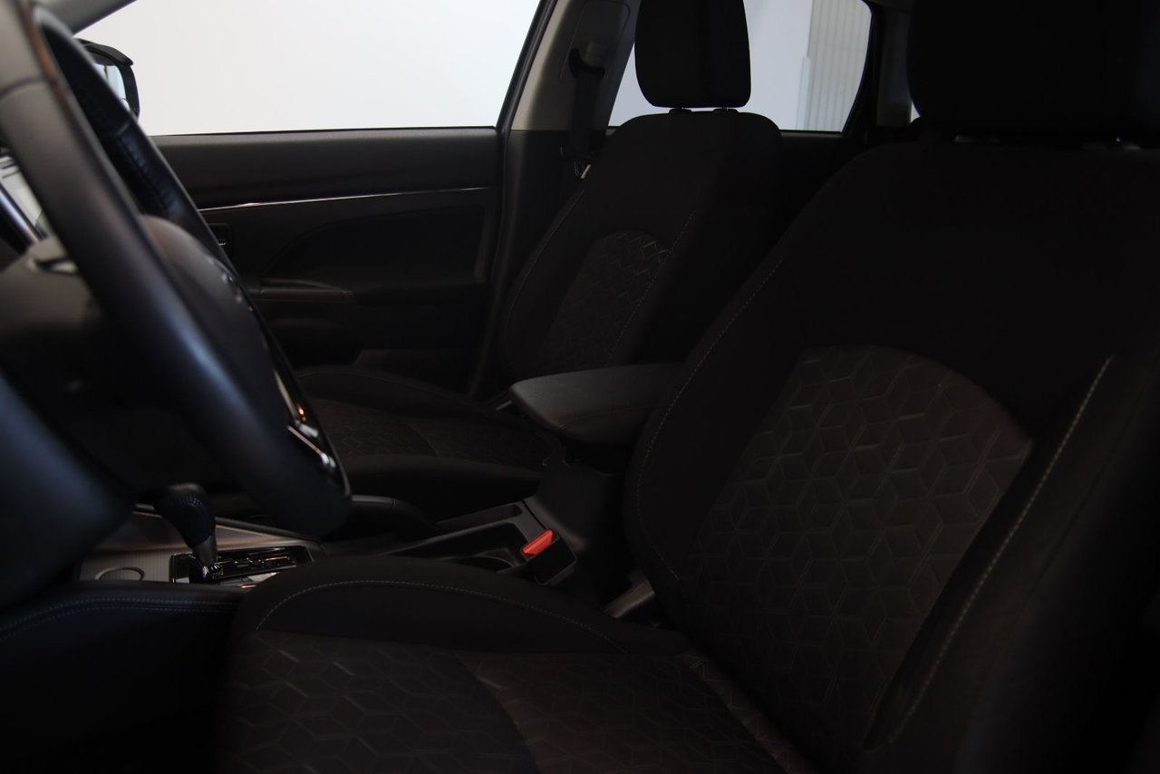 2022 Mitsubishi RVR - Image 7