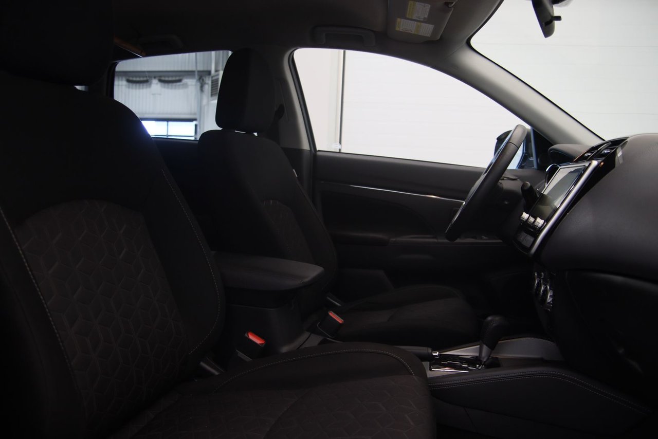 2022 Mitsubishi RVR - Image 15