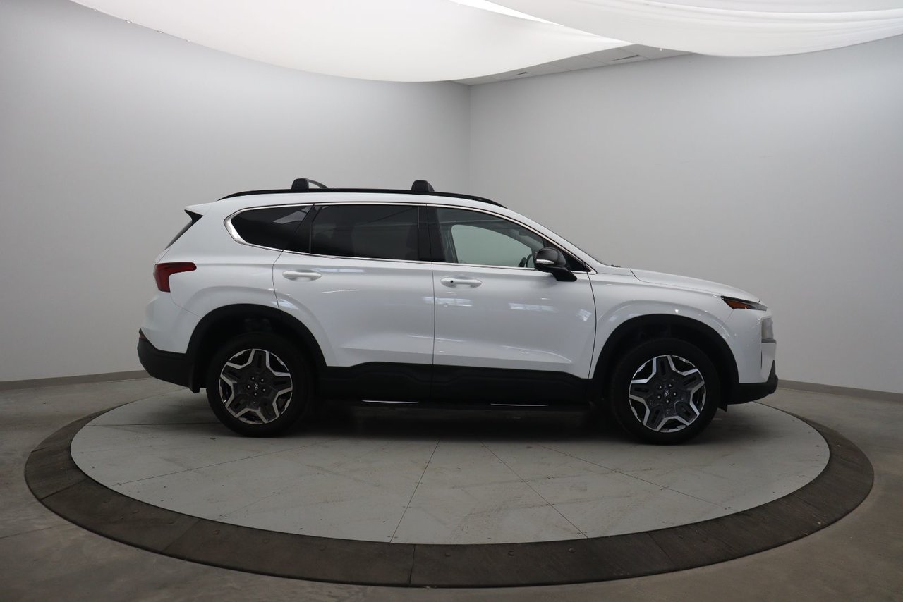 2023 Hyundai Santa Fe - Image 3