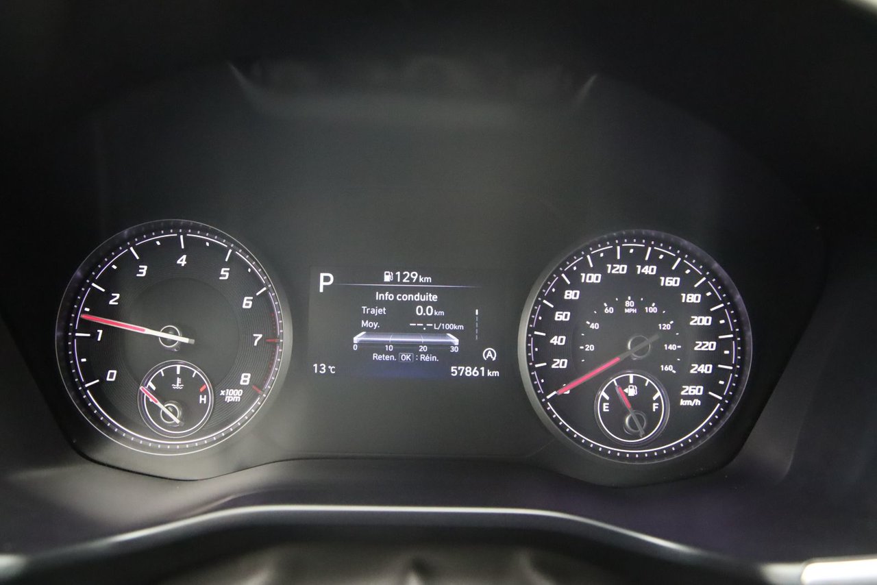 2023 Hyundai Santa Fe - Image 12