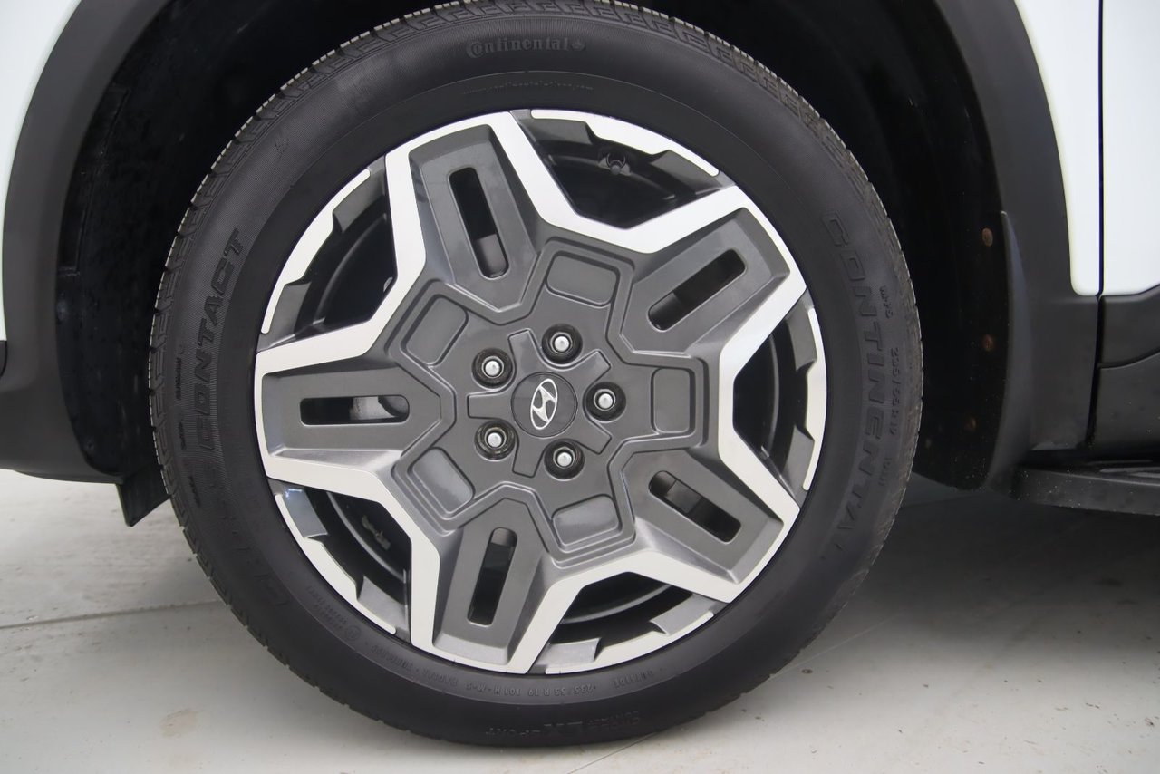 2023 Hyundai Santa Fe - Image 18