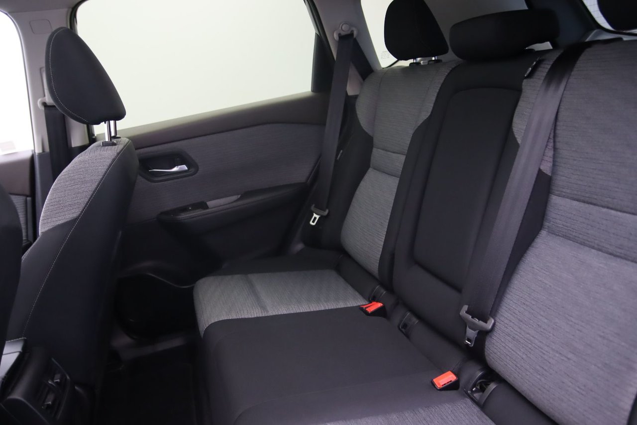 2023 Nissan Rogue - Image 10