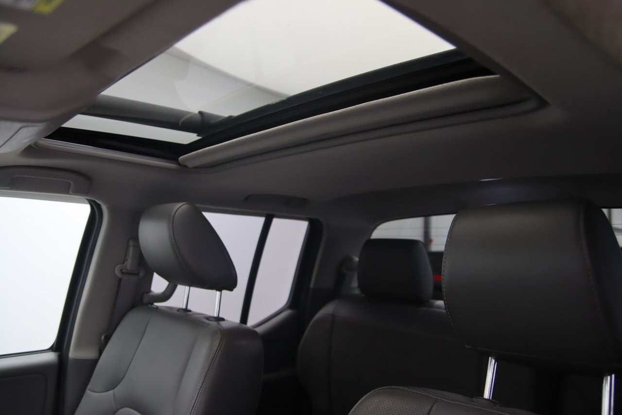 2010 Nissan Frontier - Image 8