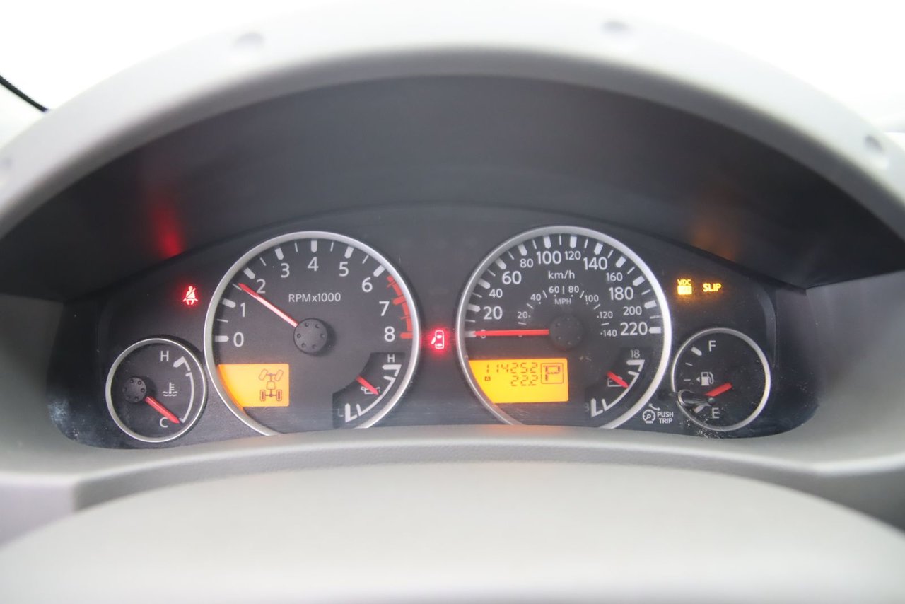 2010 Nissan Frontier - Image 13