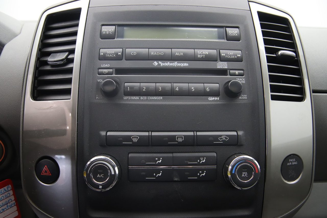2010 Nissan Frontier - Image 15