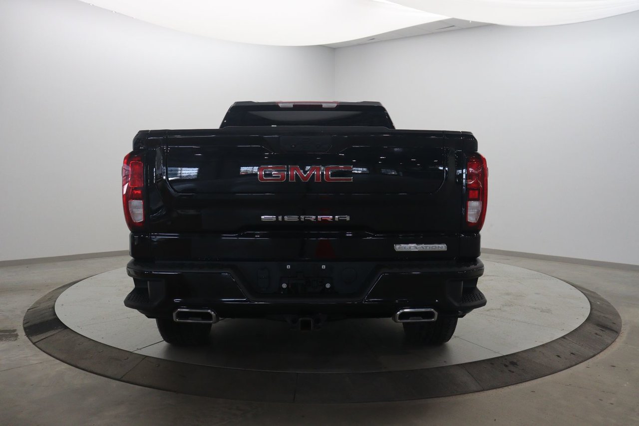 2023 GMC Sierra 1500 - Image 5