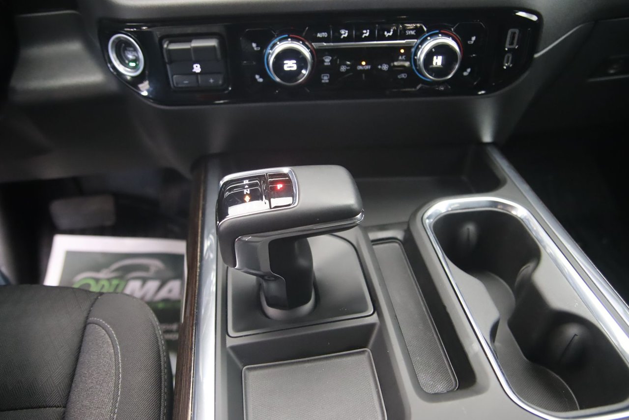 2023 GMC Sierra 1500 - Image 13