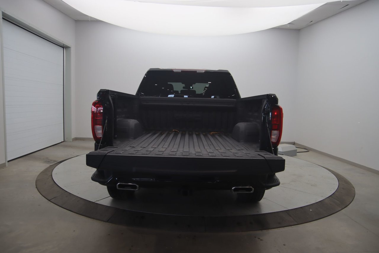 2023 GMC Sierra 1500 - Image 17