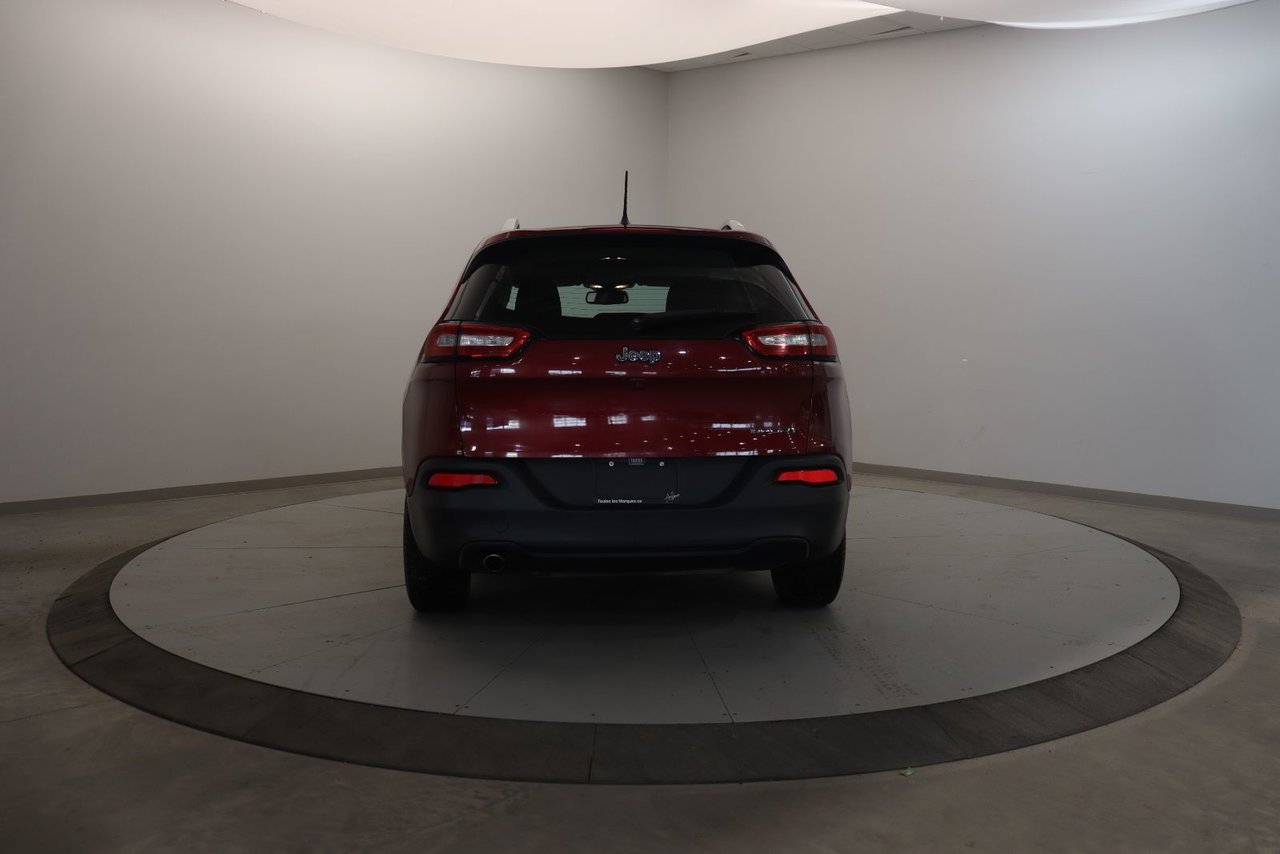 2017 Jeep Cherokee - Image 5