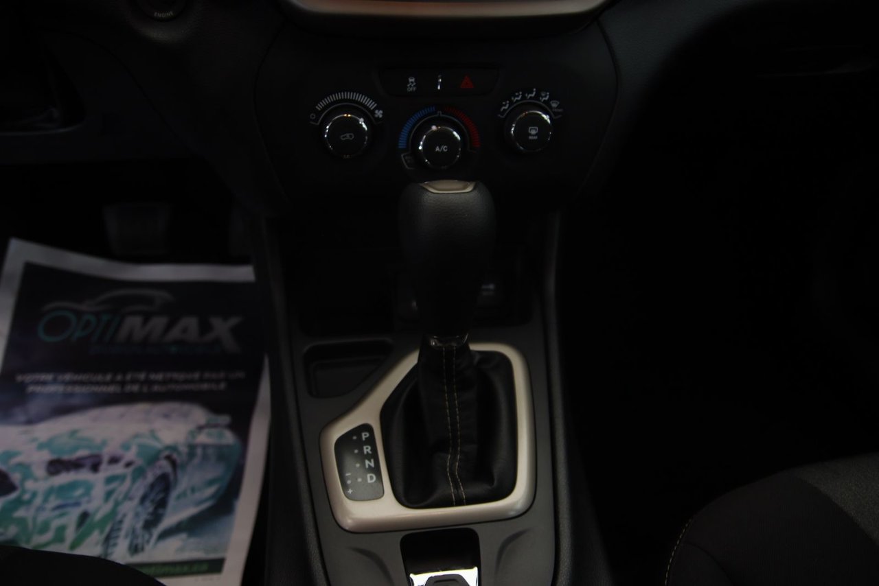 2017 Jeep Cherokee - Image 12