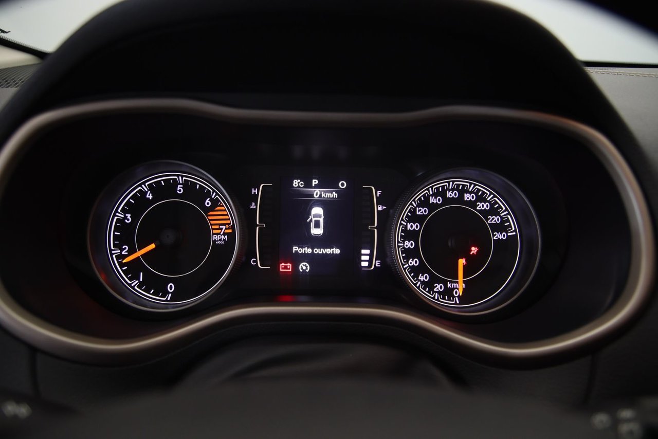 2017 Jeep Cherokee - Image 13