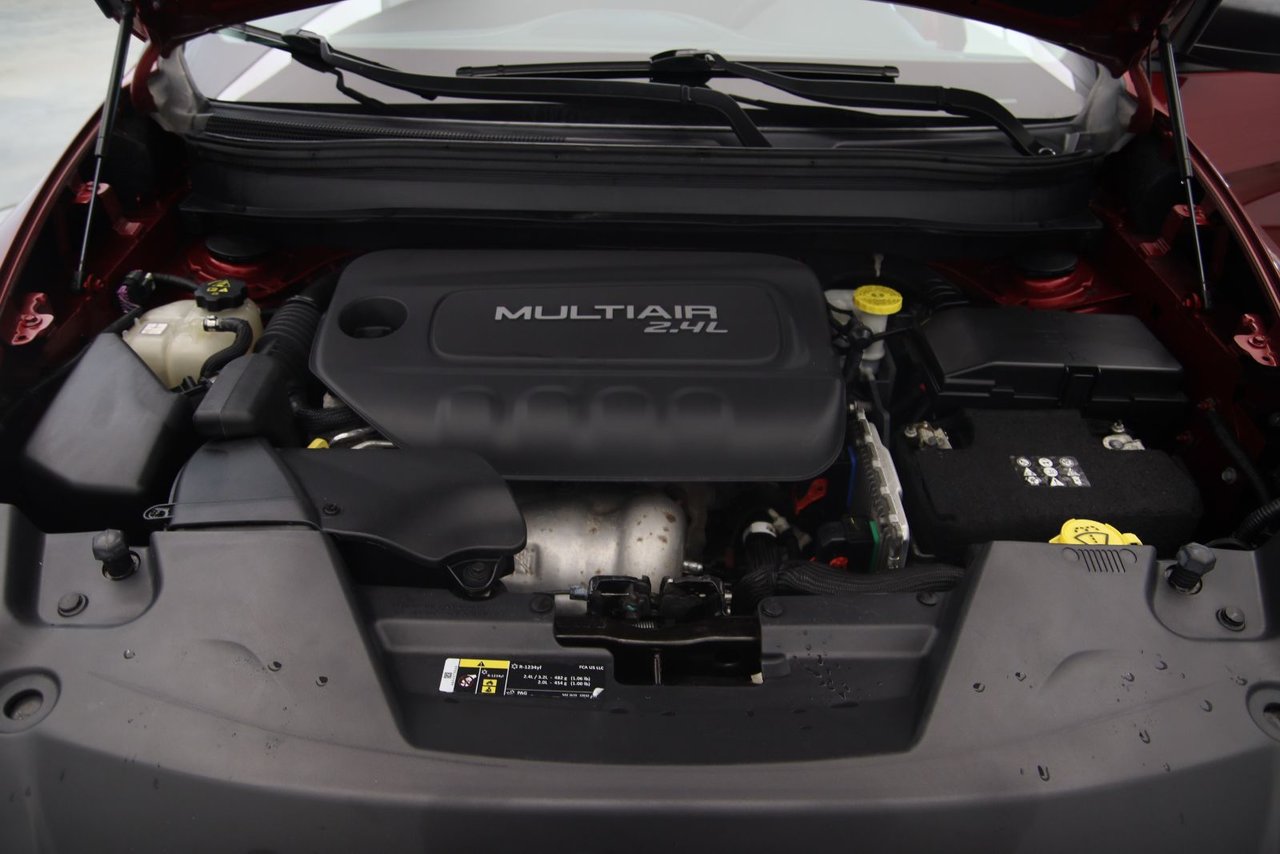 2017 Jeep Cherokee - Image 16