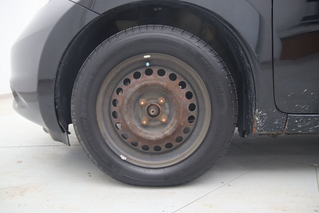 2014 Nissan Versa Note - Image 18