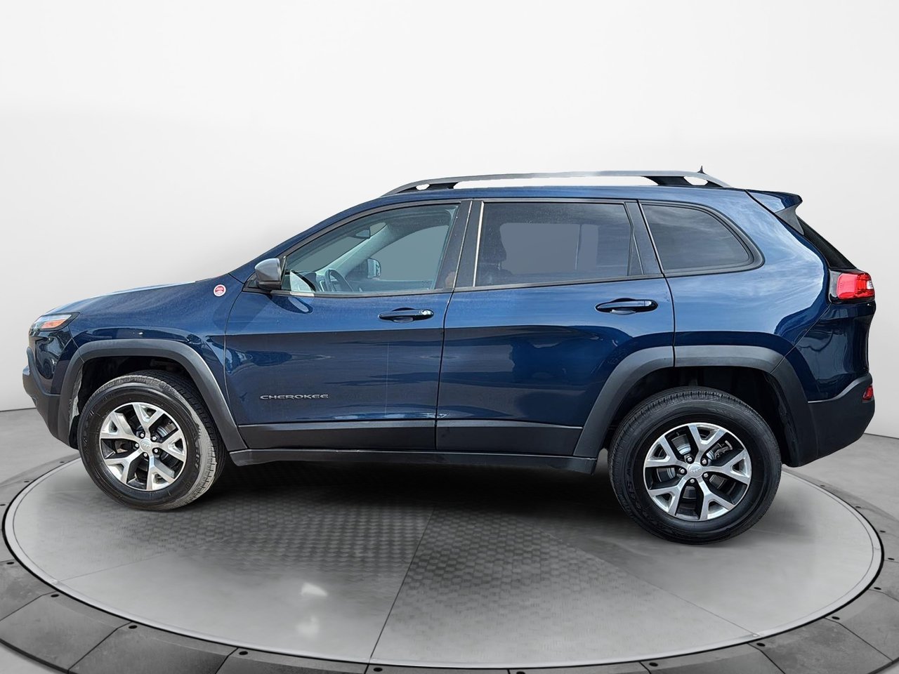 2018 Jeep Cherokee - Image 5