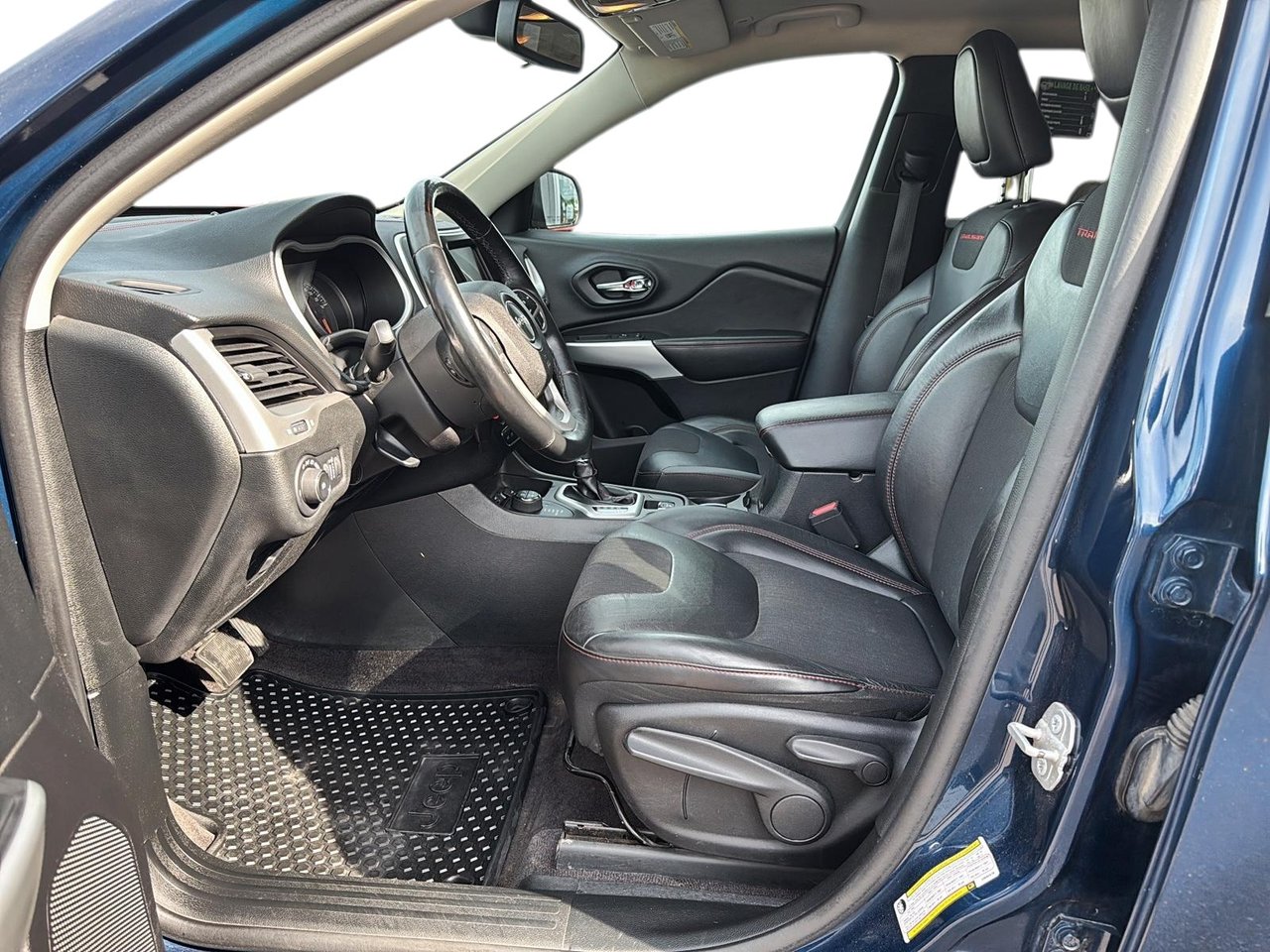 2018 Jeep Cherokee - Image 9