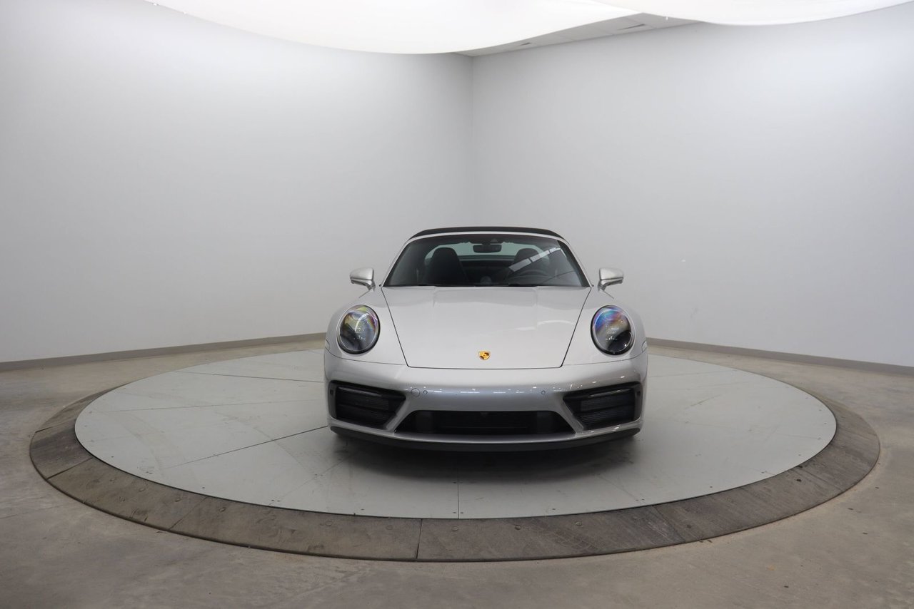 2022 Porsche 911 - Image 2