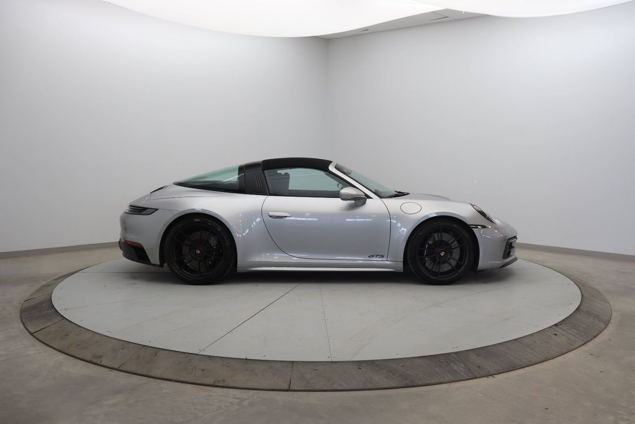 2022 Porsche 911 - Image 3