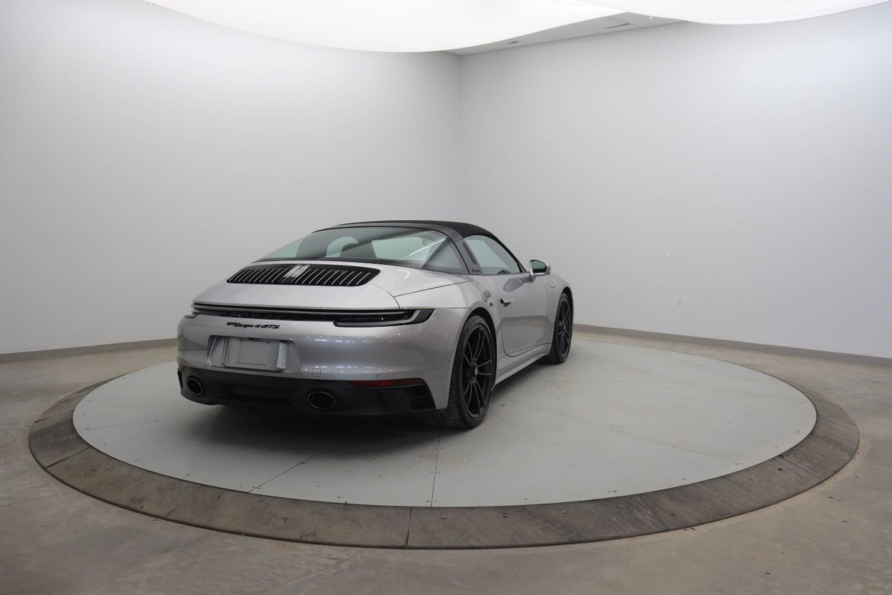 2022 Porsche 911 - Image 4