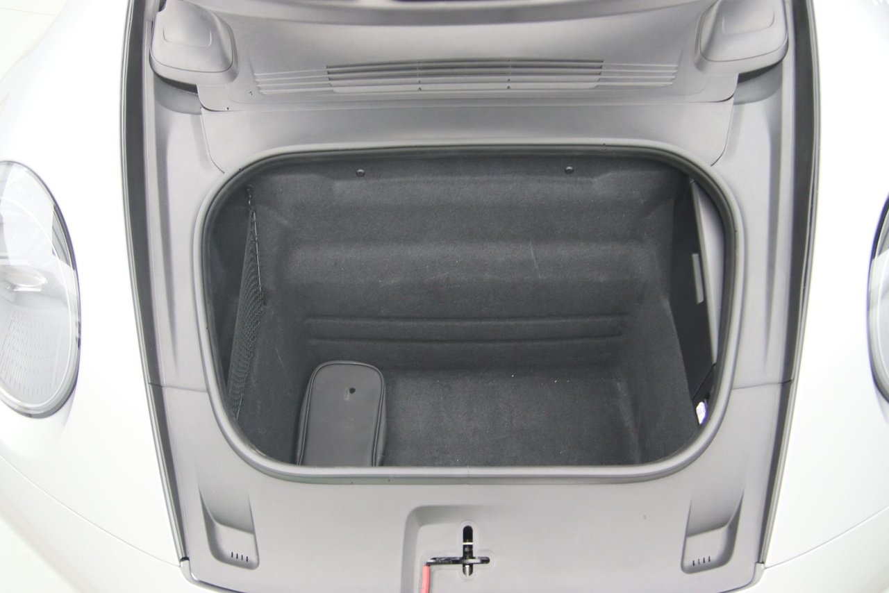 2022 Porsche 911 - Image 15