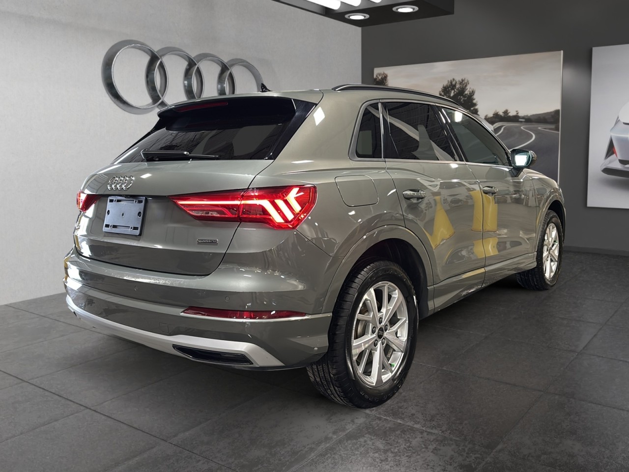 2023 Audi Q3 - Image 5