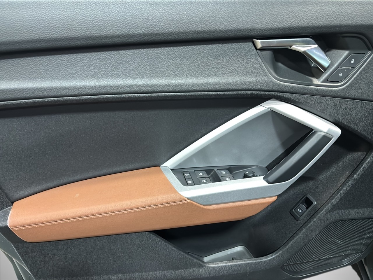 2023 Audi Q3 - Image 9