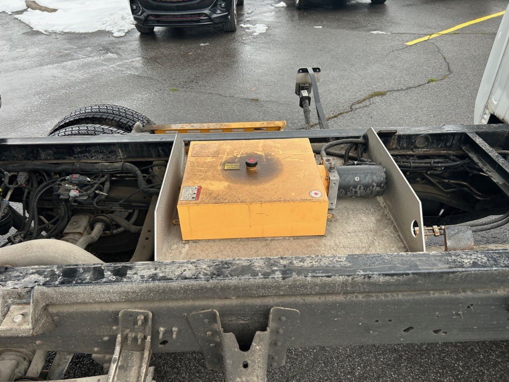 2024 Chevrolet Silverado 3500 - Image 11