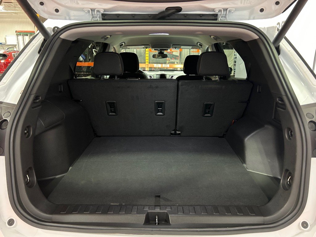 2024 Chevrolet Equinox - Image 18