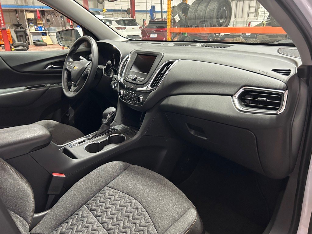 2024 Chevrolet Equinox - Image 19