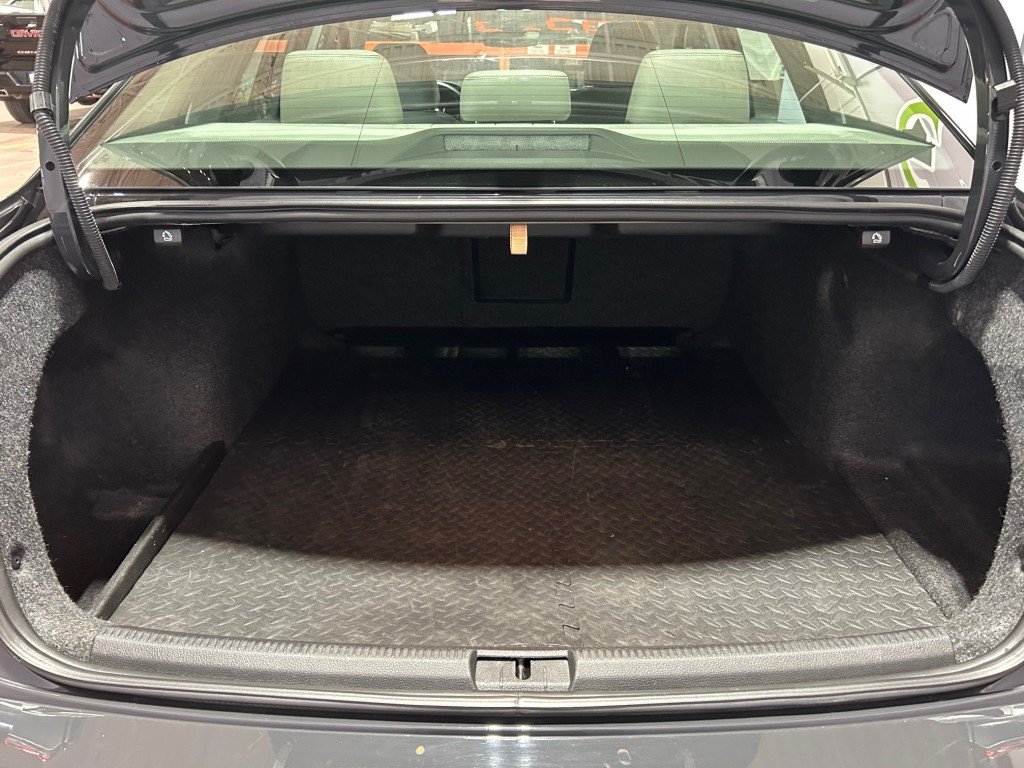 2017 Volkswagen PASSAT - Image 14