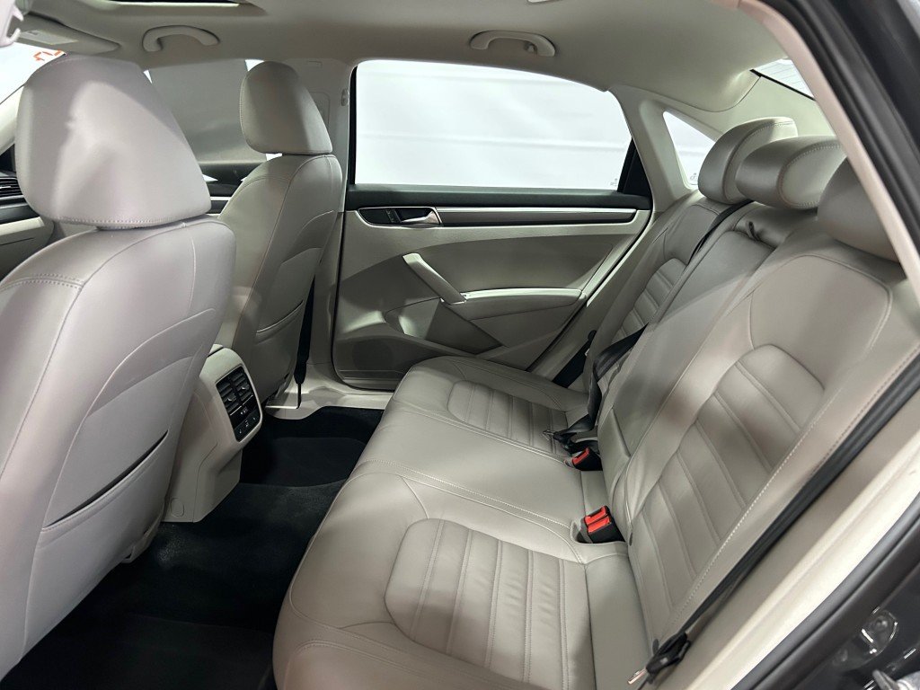 2017 Volkswagen PASSAT - Image 15
