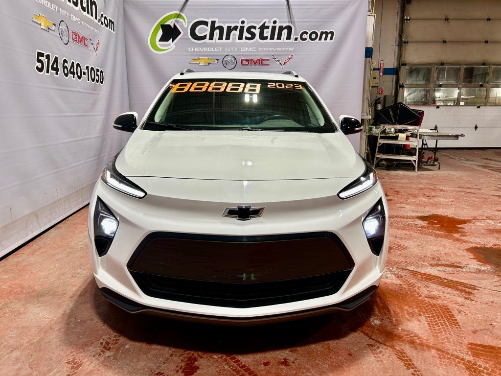 2023 Chevrolet Bolt - Image 2