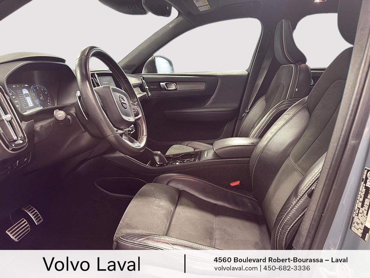 2020 Volvo XC40 - Image 8