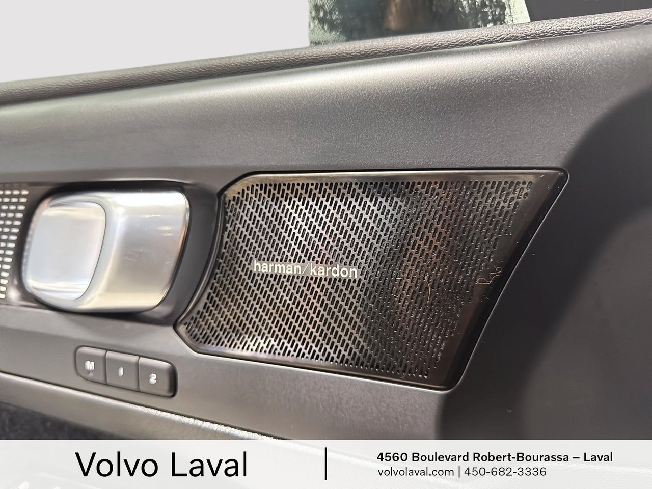 2020 Volvo XC40 - Image 12