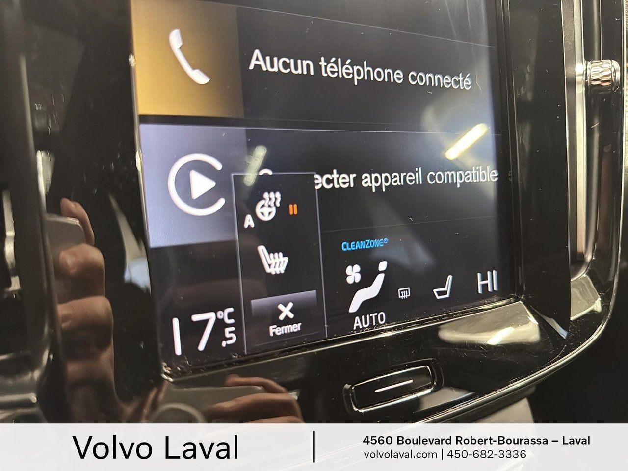 2020 Volvo XC40 - Image 14