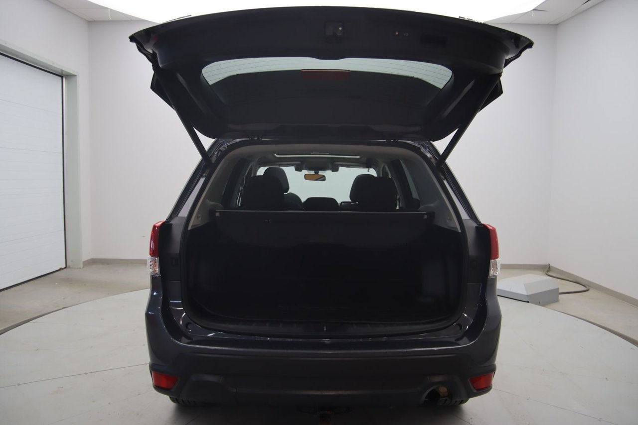 2021 Subaru Forester - Image 17