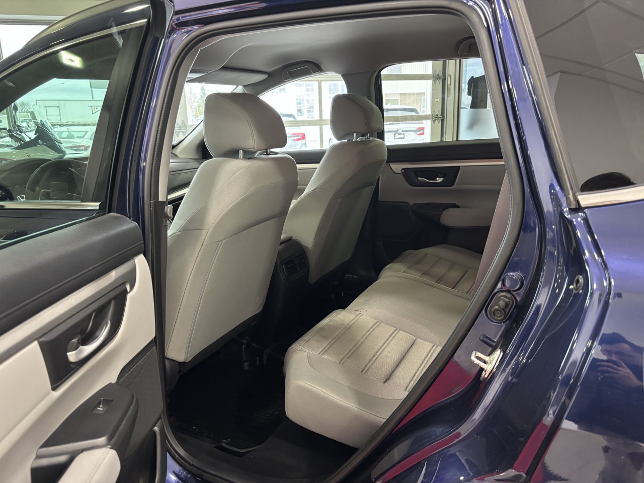 2017 Honda CR-V - Image 11