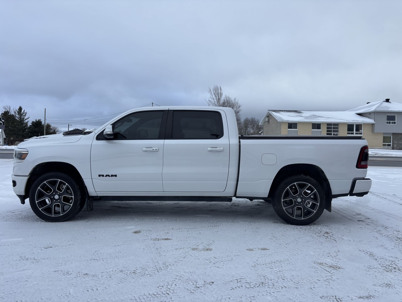2019 Ram 1500 - Image 9
