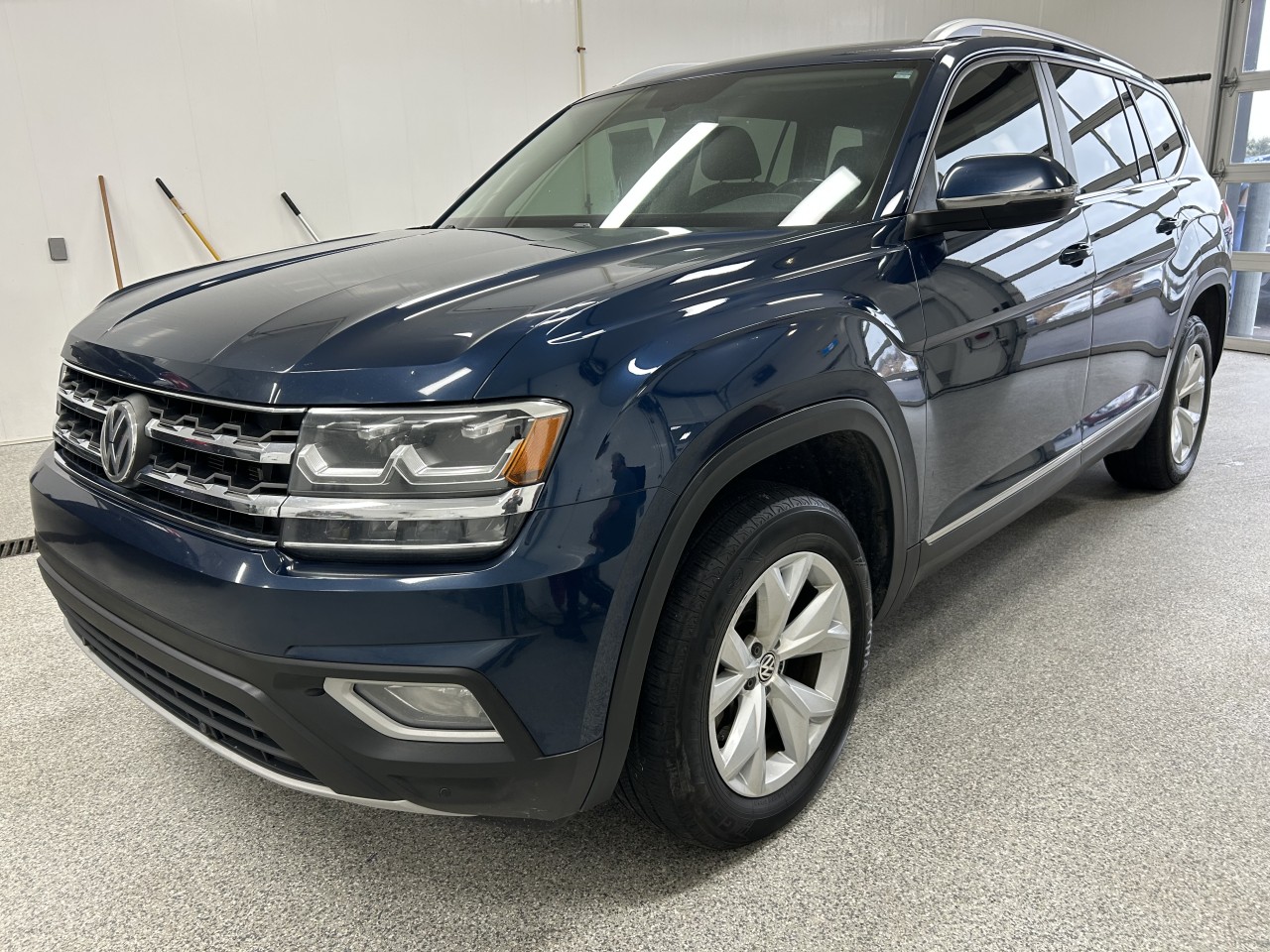 2018 Volkswagen Atlas - Image 2