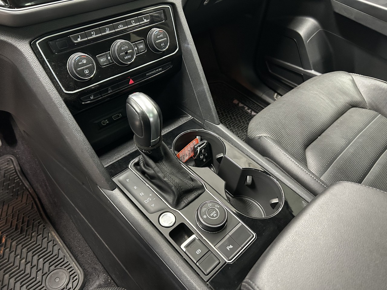 2018 Volkswagen Atlas - Image 13