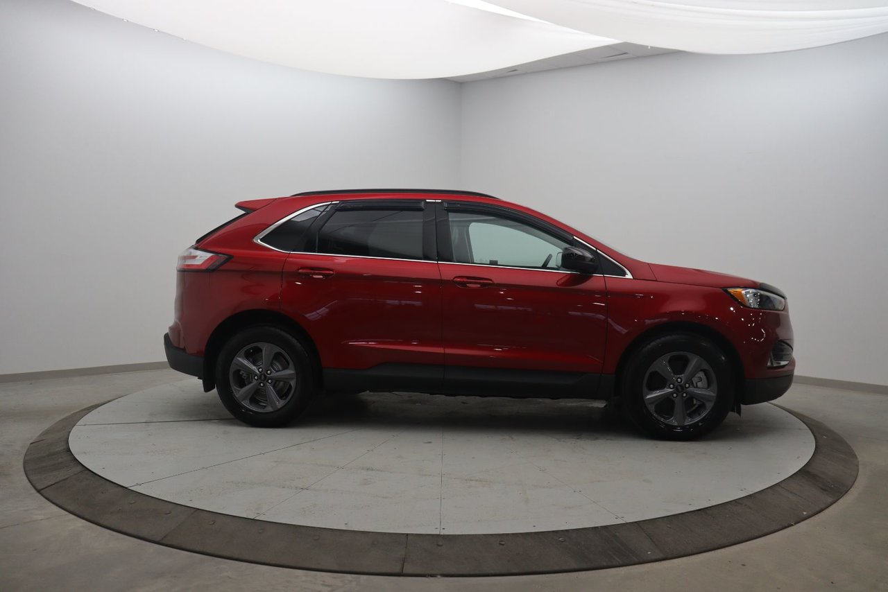 2022 Ford Edge - Image 3