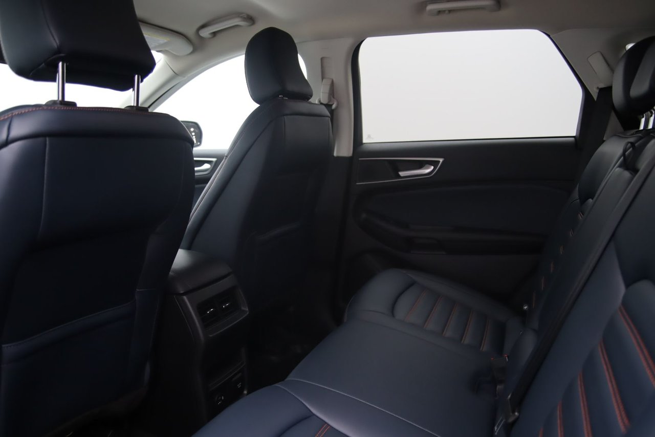 2022 Ford Edge - Image 8